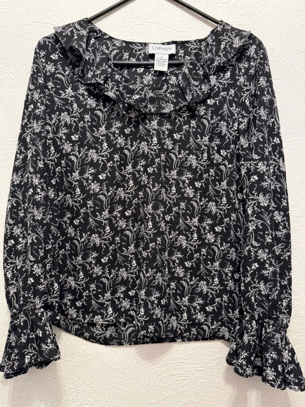 Carmen Marc Valvo Floral Blouse, size Small - Picture 1 of 4
